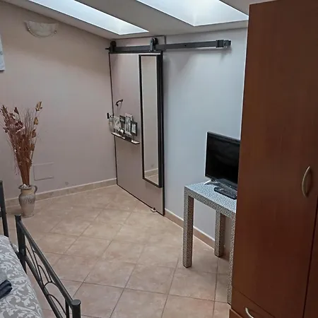 Enza-home-in-roma Lägenhet